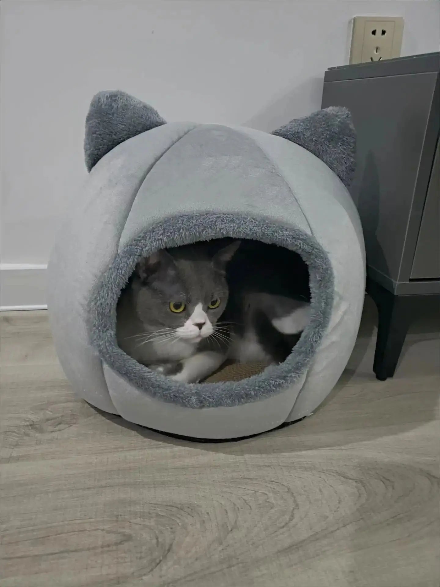 Cozy Cat Cave Bed