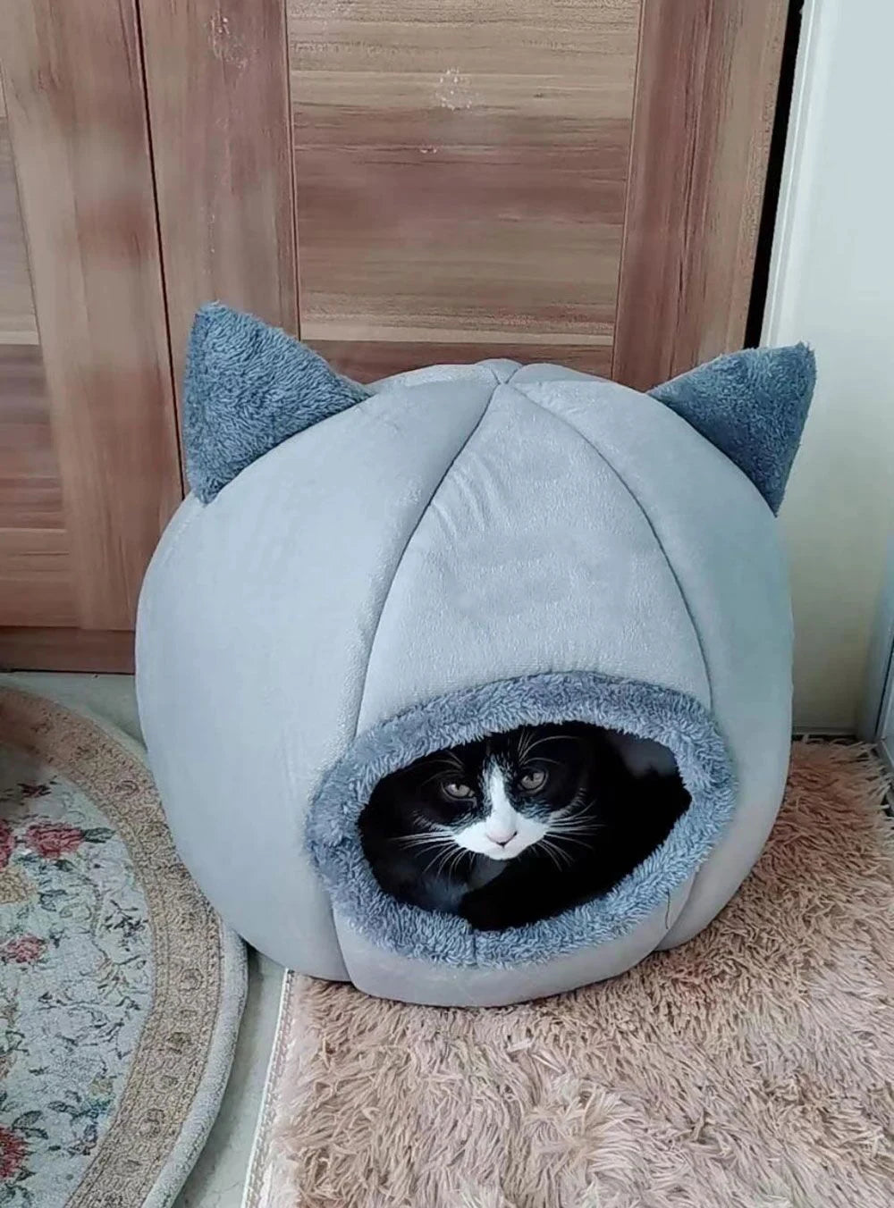 Cozy Cat Cave Bed